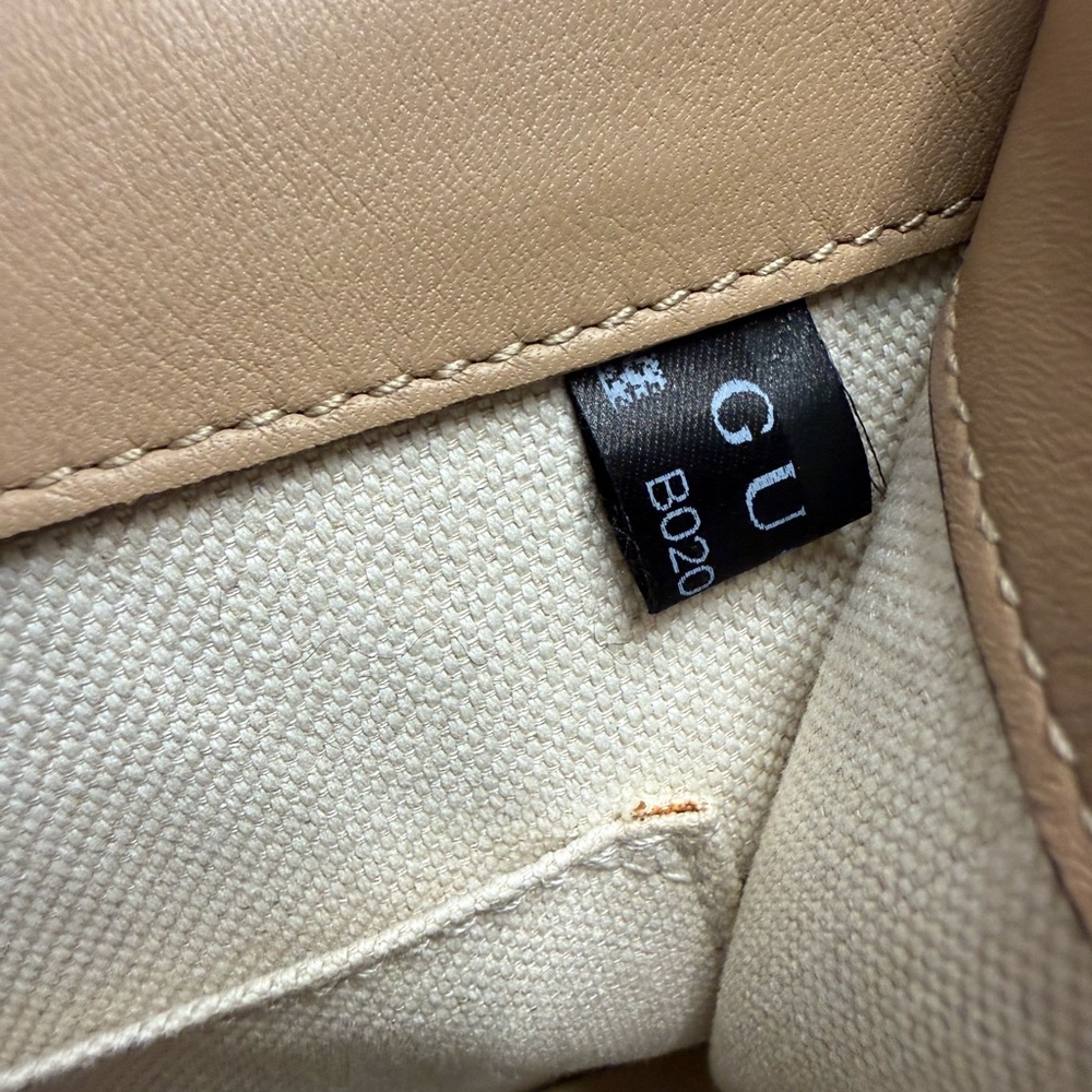 GUCCI Large Dionysus leather handbag… 
100% Authentic - Picture 8 of 12
